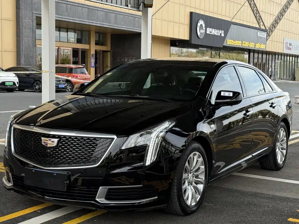 CADILLAC XTS