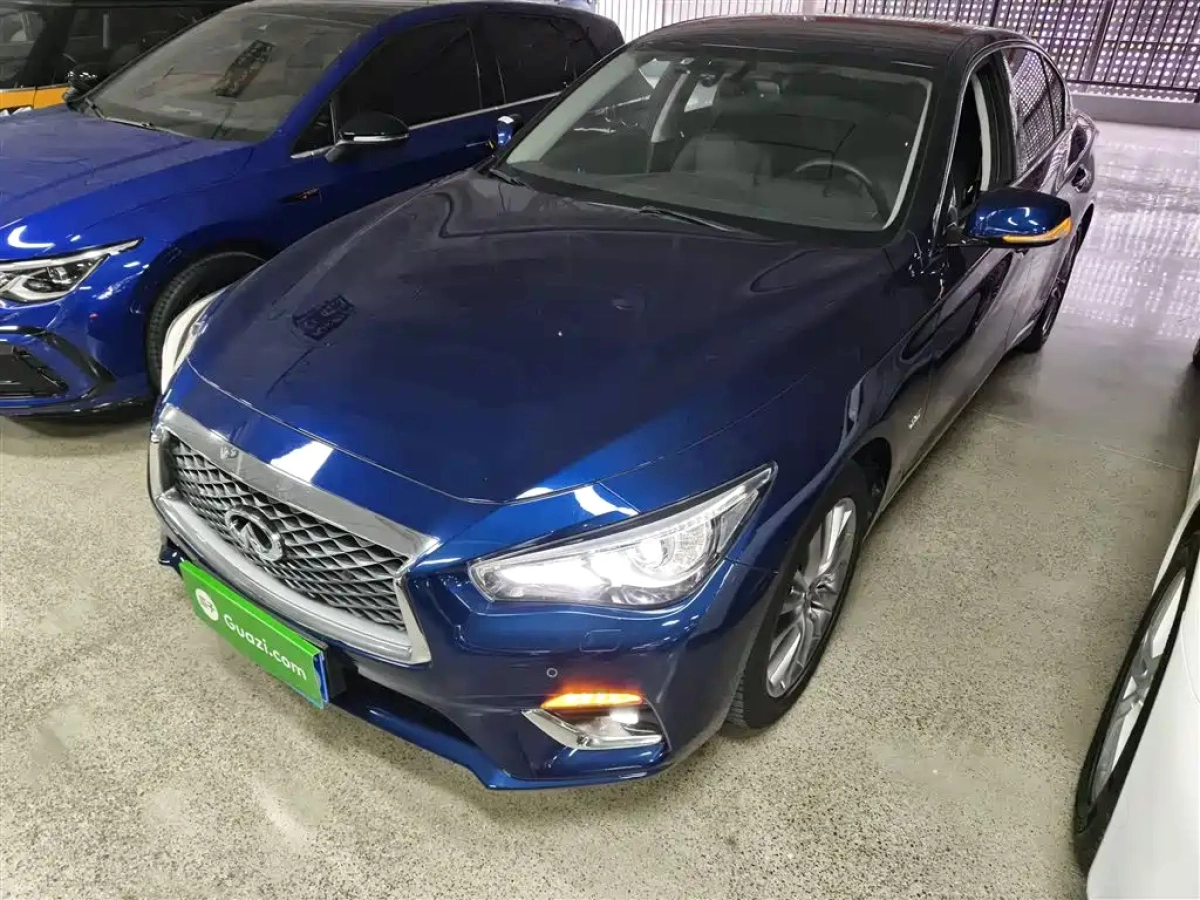 INFINITI Q50L