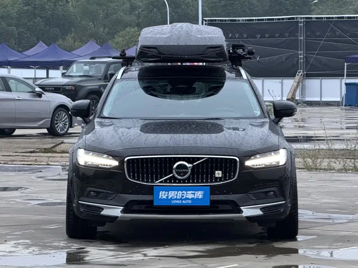 VOLVO V90