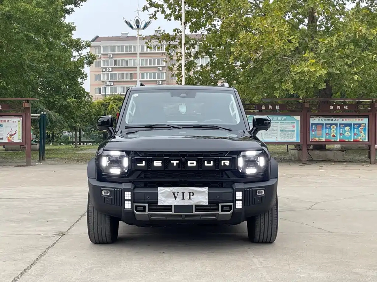 JETOUR TRAVELLER  T2