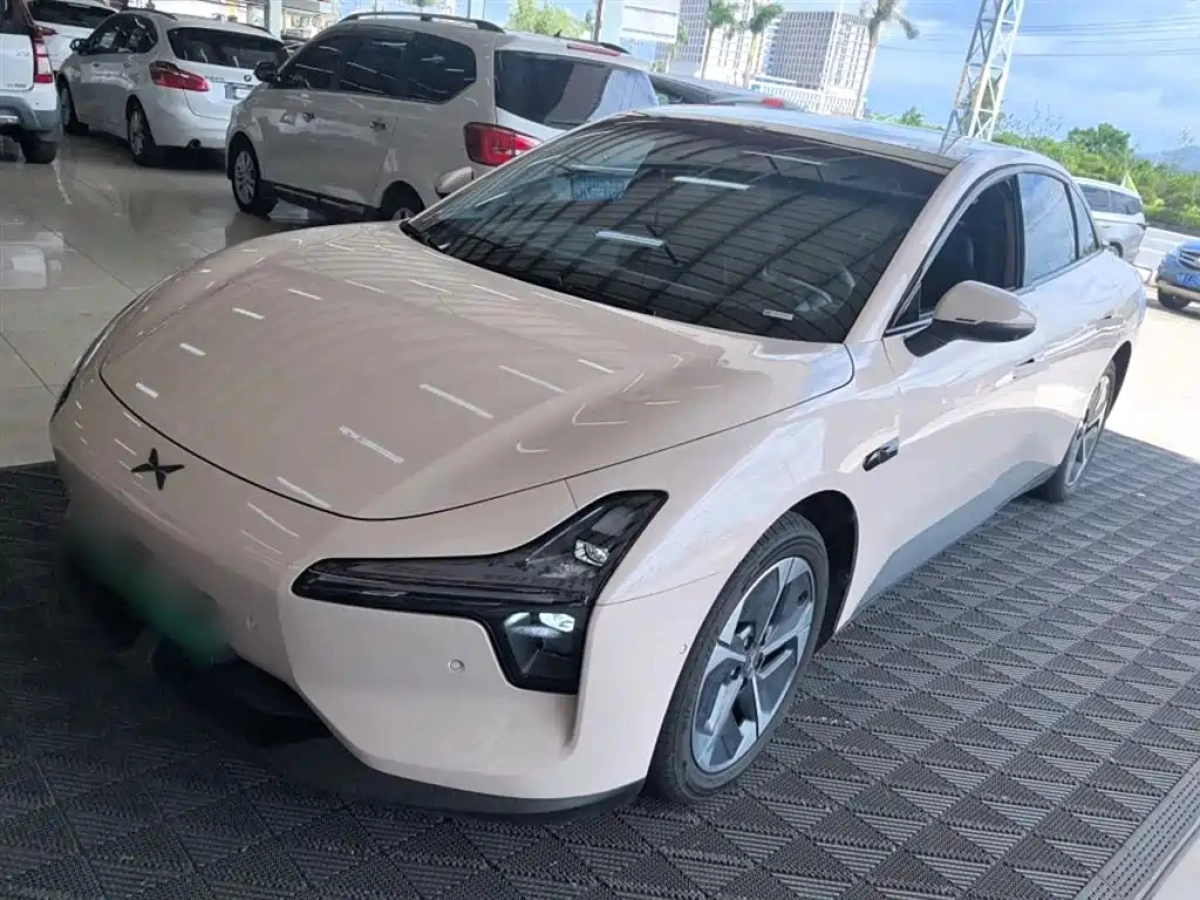 XPENG MOTORS MONA M03