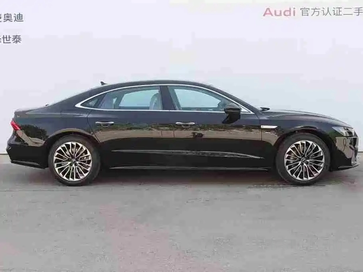 AUDI A7L