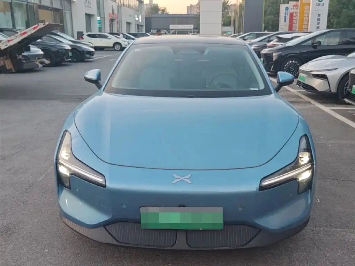 XPENG MOTORS MONA M03