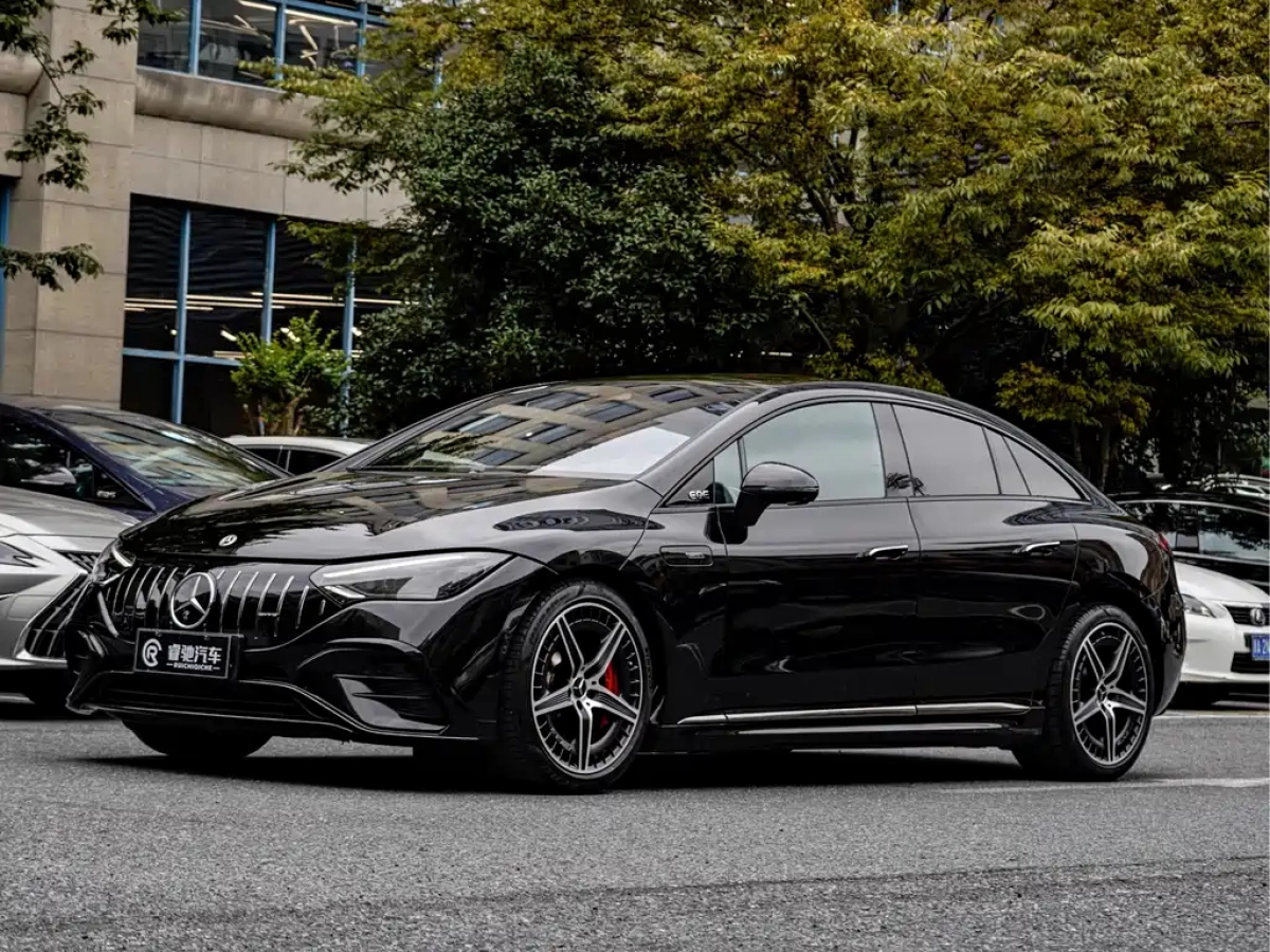 MERCEDES BENZ EQE AMG
