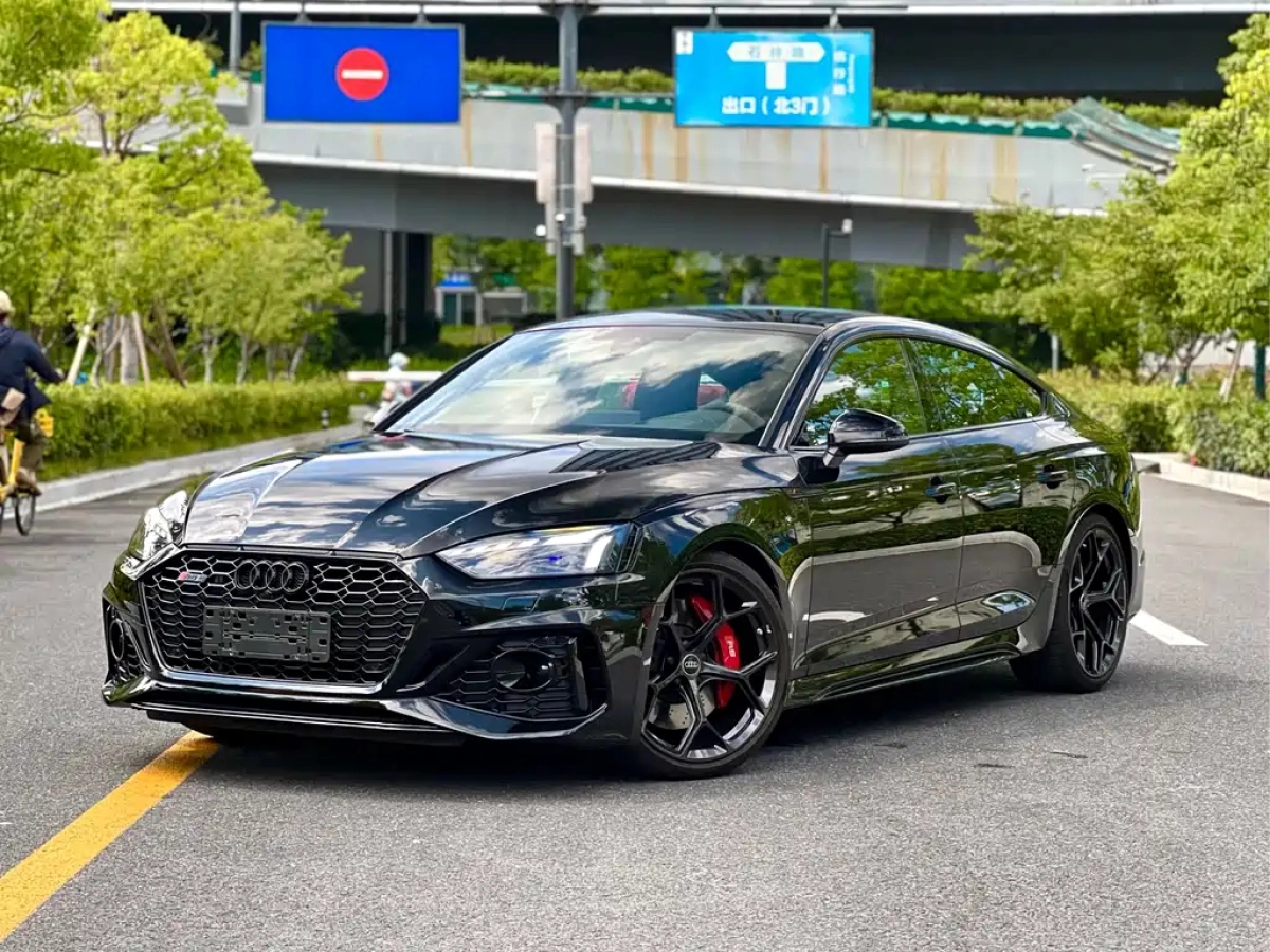 AUDI RS 5  2025