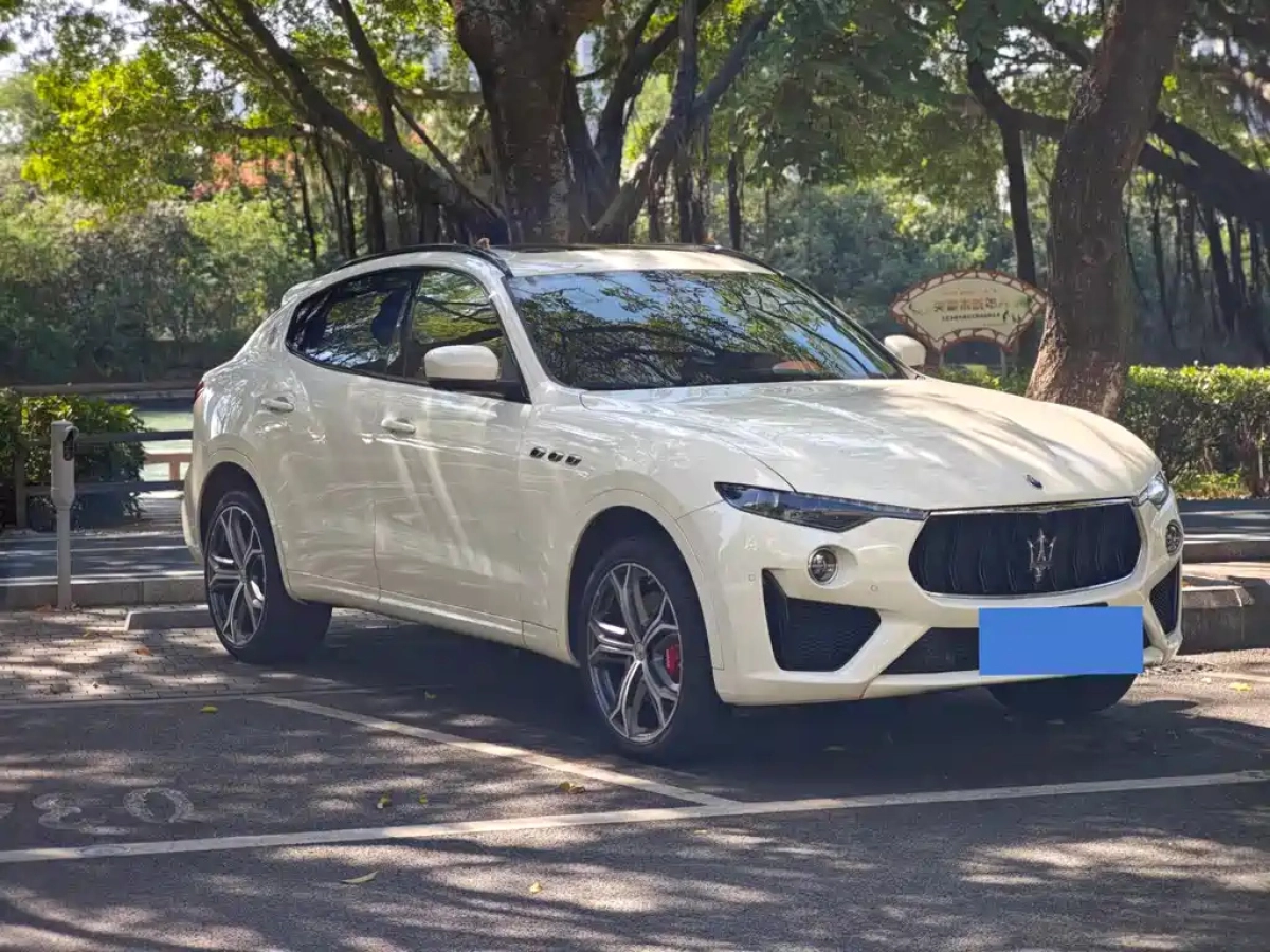 MASERATI LEVANTE
