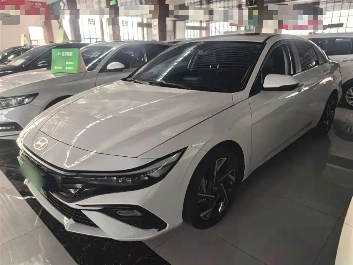 HYUNDAI ELANTRA