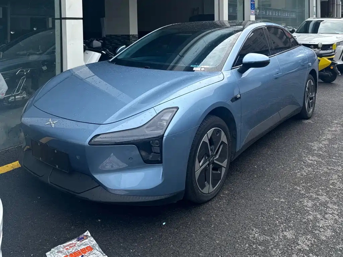 XPENG MOTORS MONA M03