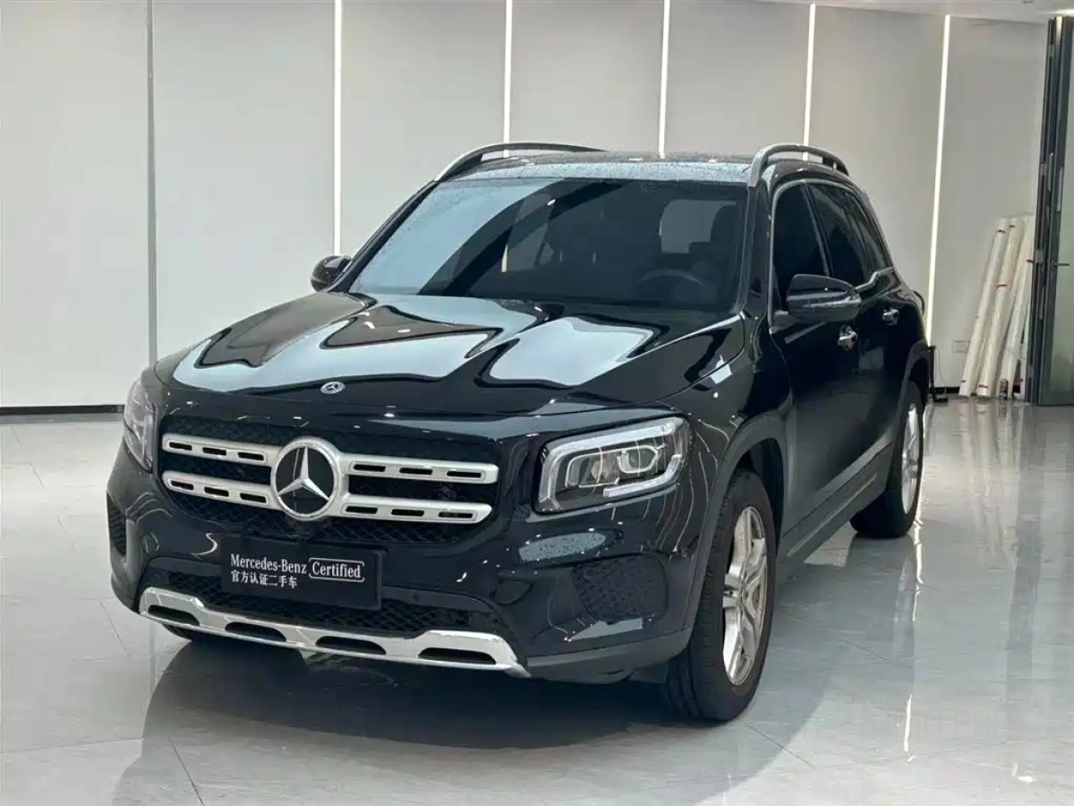 MERCEDES BENZ GLB