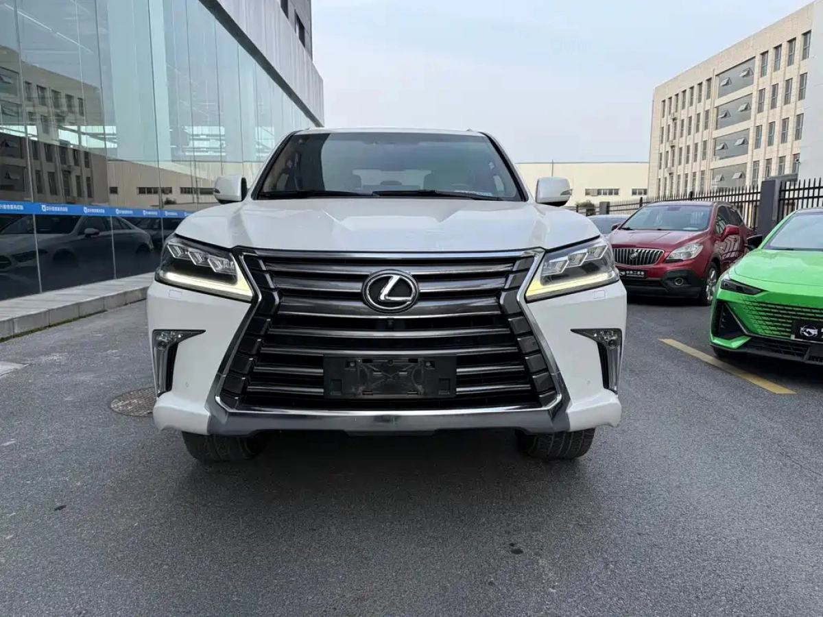 LEXUS LX