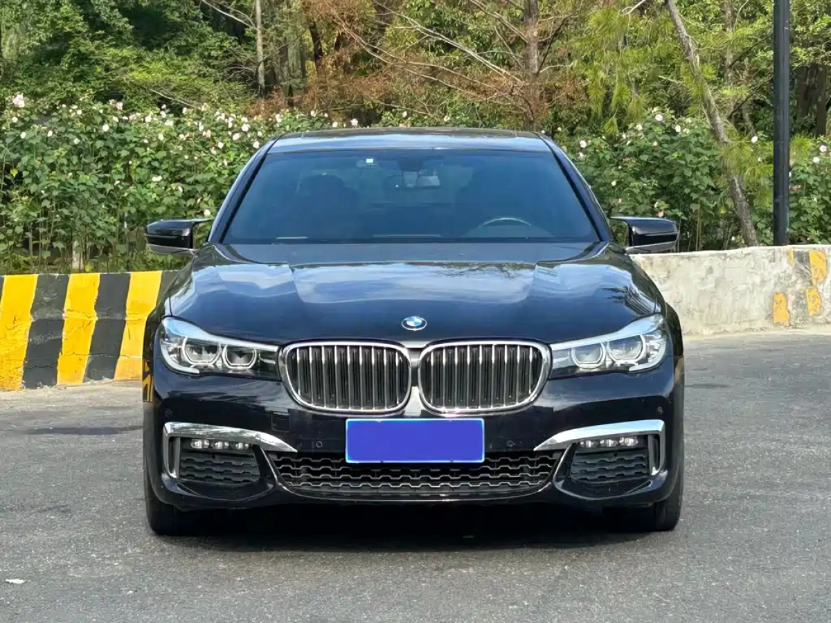 BMW 7-SERIES