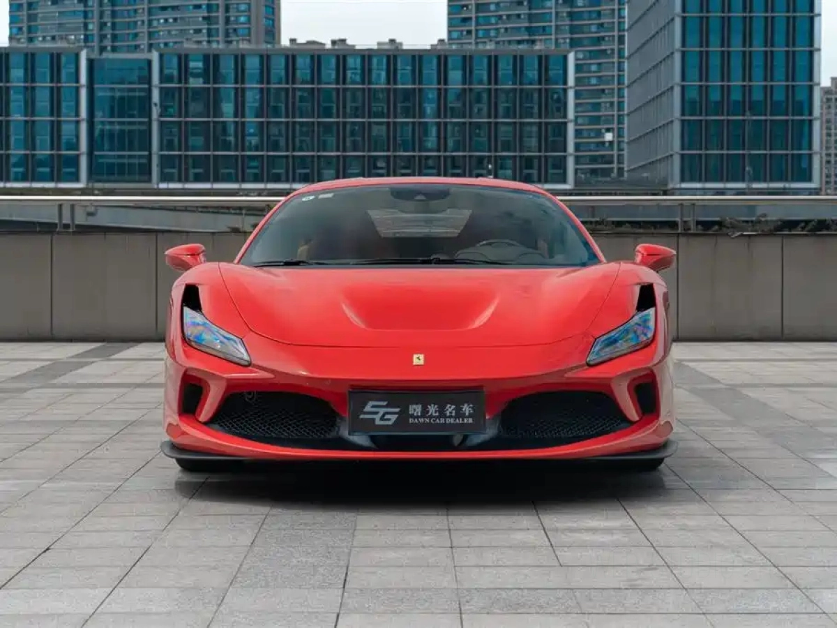 FERRARI F8