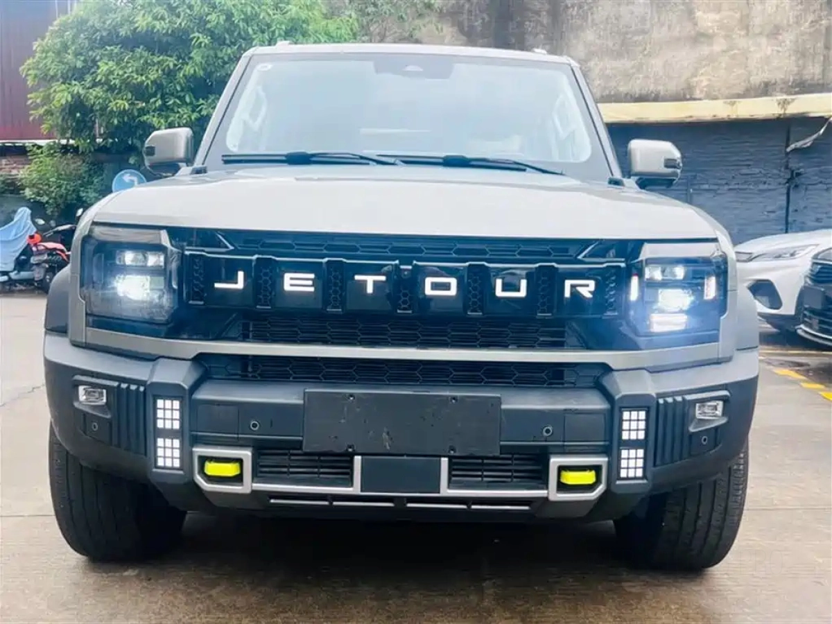 JETOUR TRAVELLER  T2