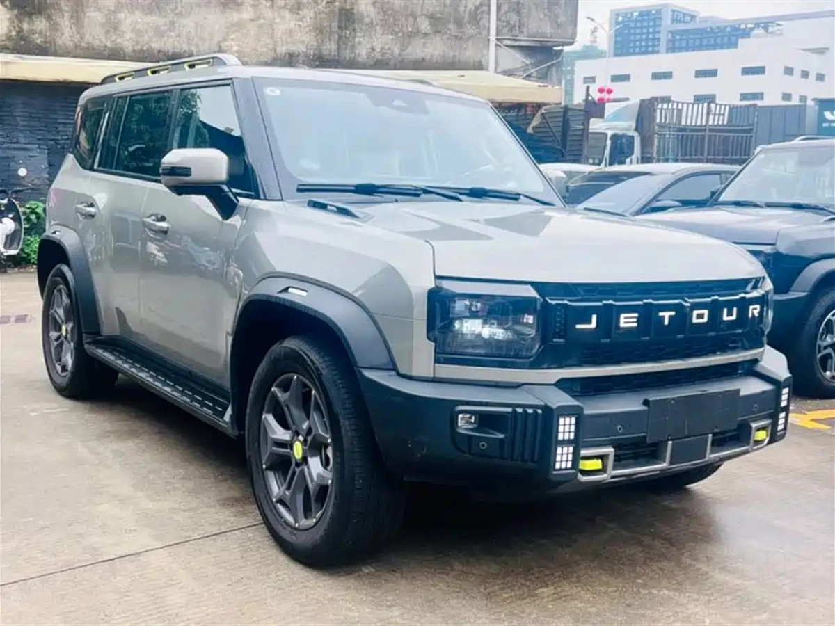 JETOUR TRAVELLER  T2