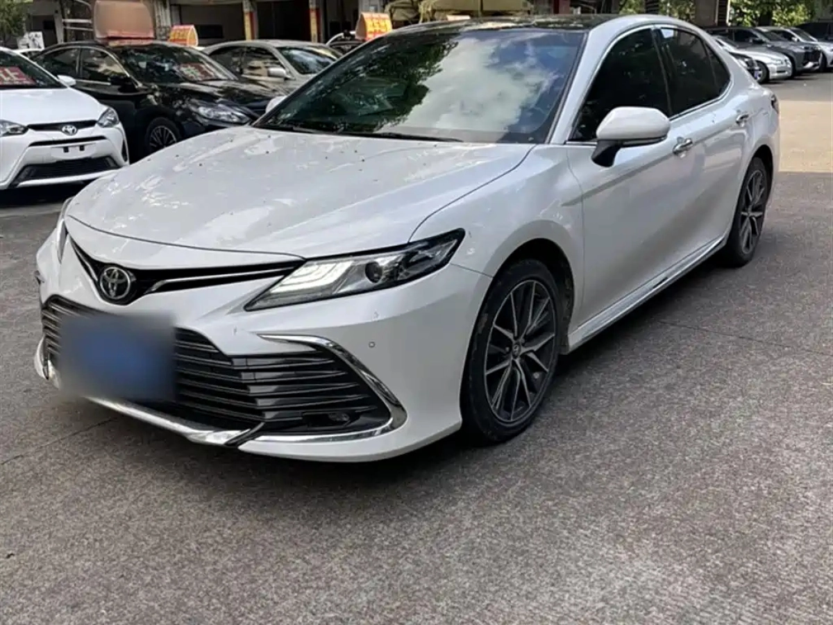TOYOTA CAMRY  2024