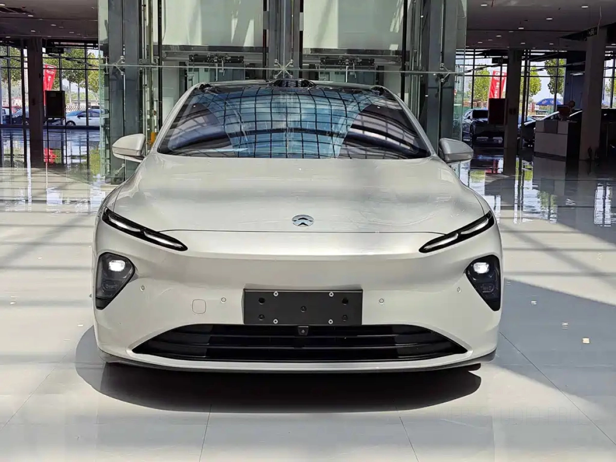 NIO ET7