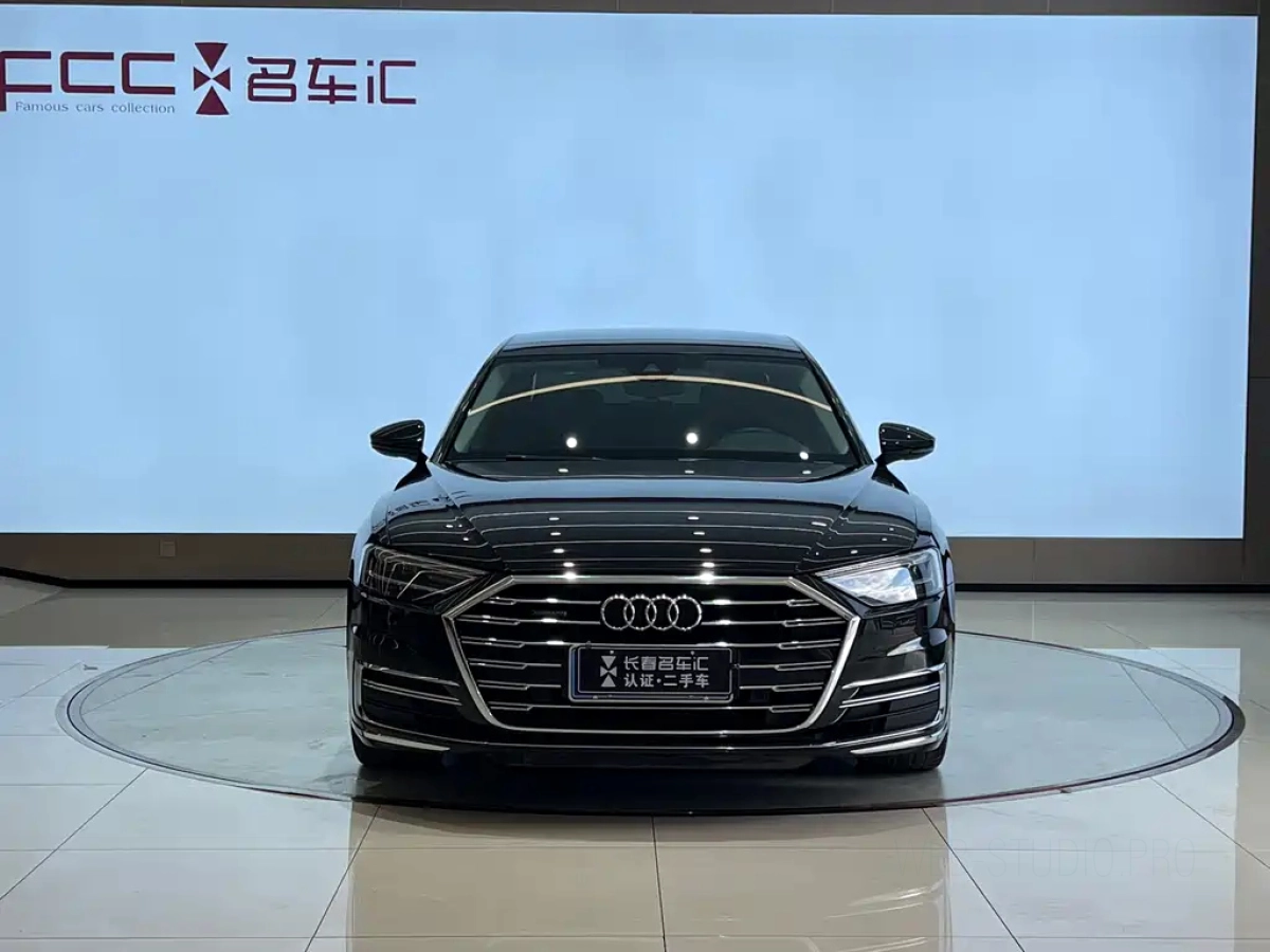 AUDI A8