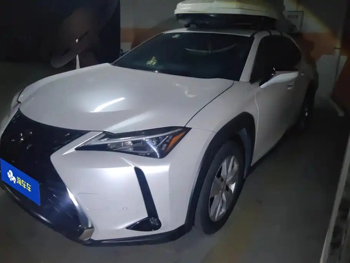 LEXUS UX  2022