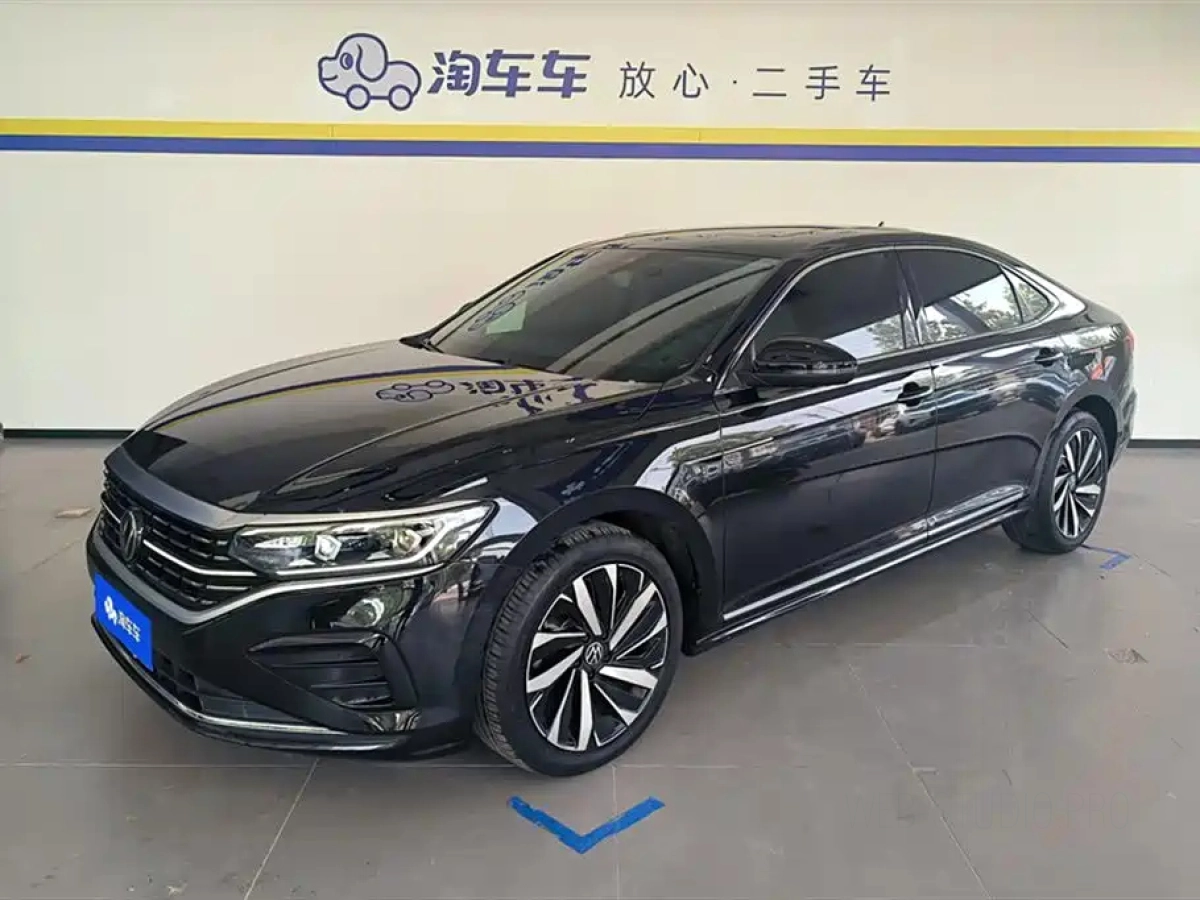 VOLKSWAGEN PASSAT  2023