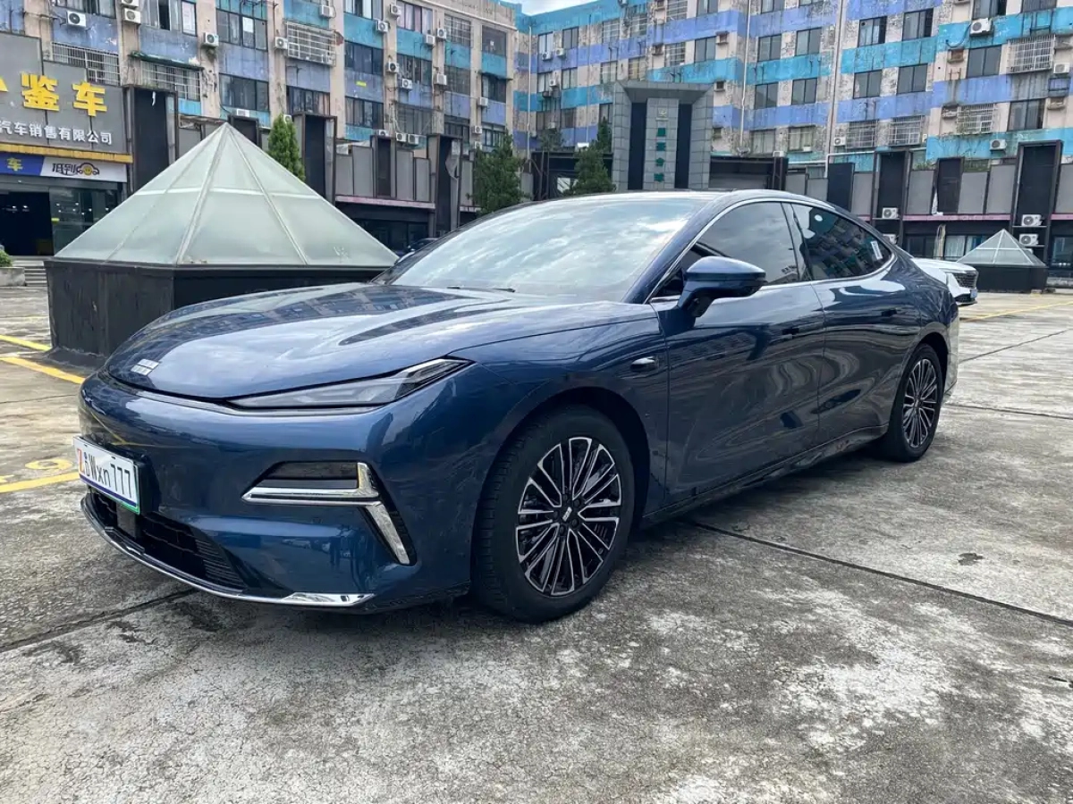 GEELY GALAXY GALAXY XingYao 8  2025