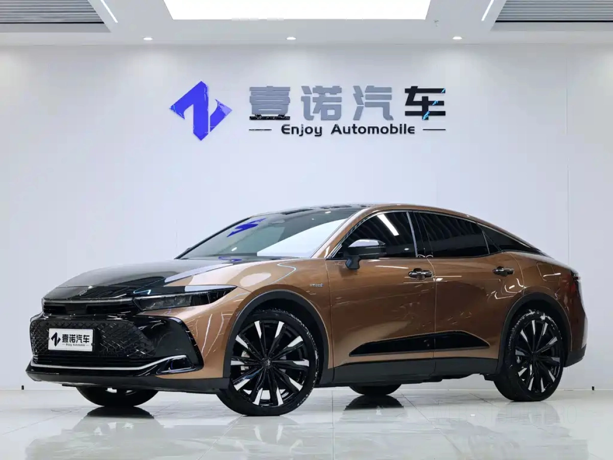 TOYOTA CROWN SPORTCROSS