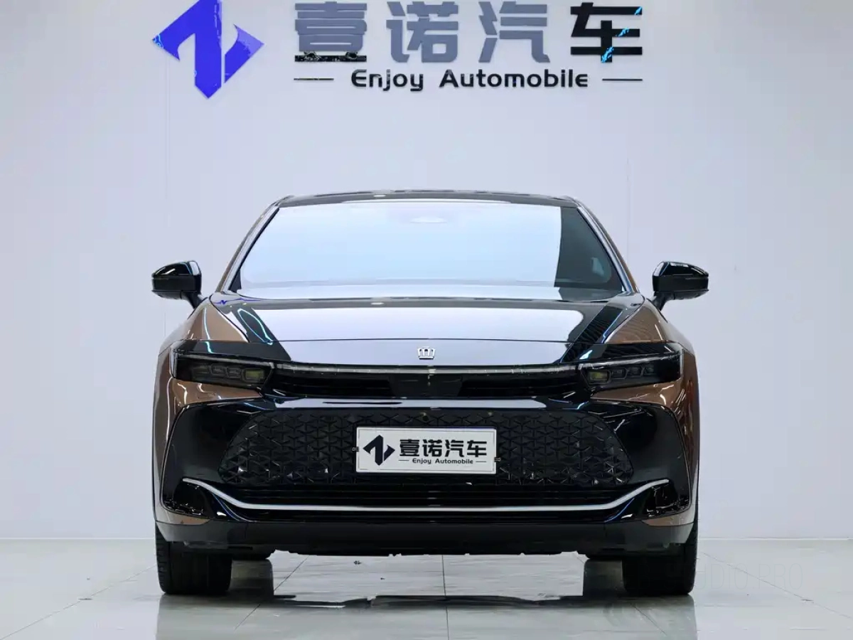 TOYOTA CROWN SPORTCROSS