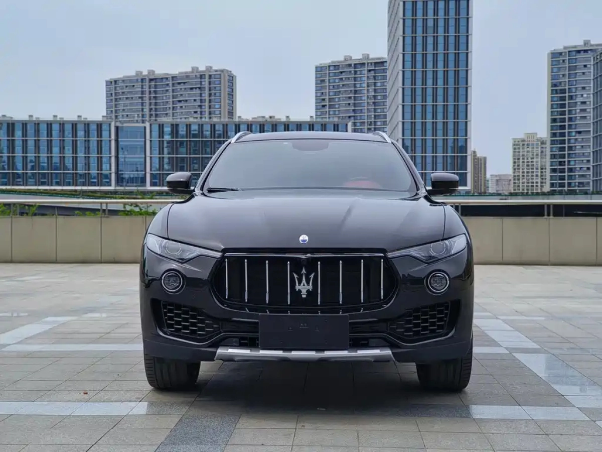 MASERATI LEVANTE  2020