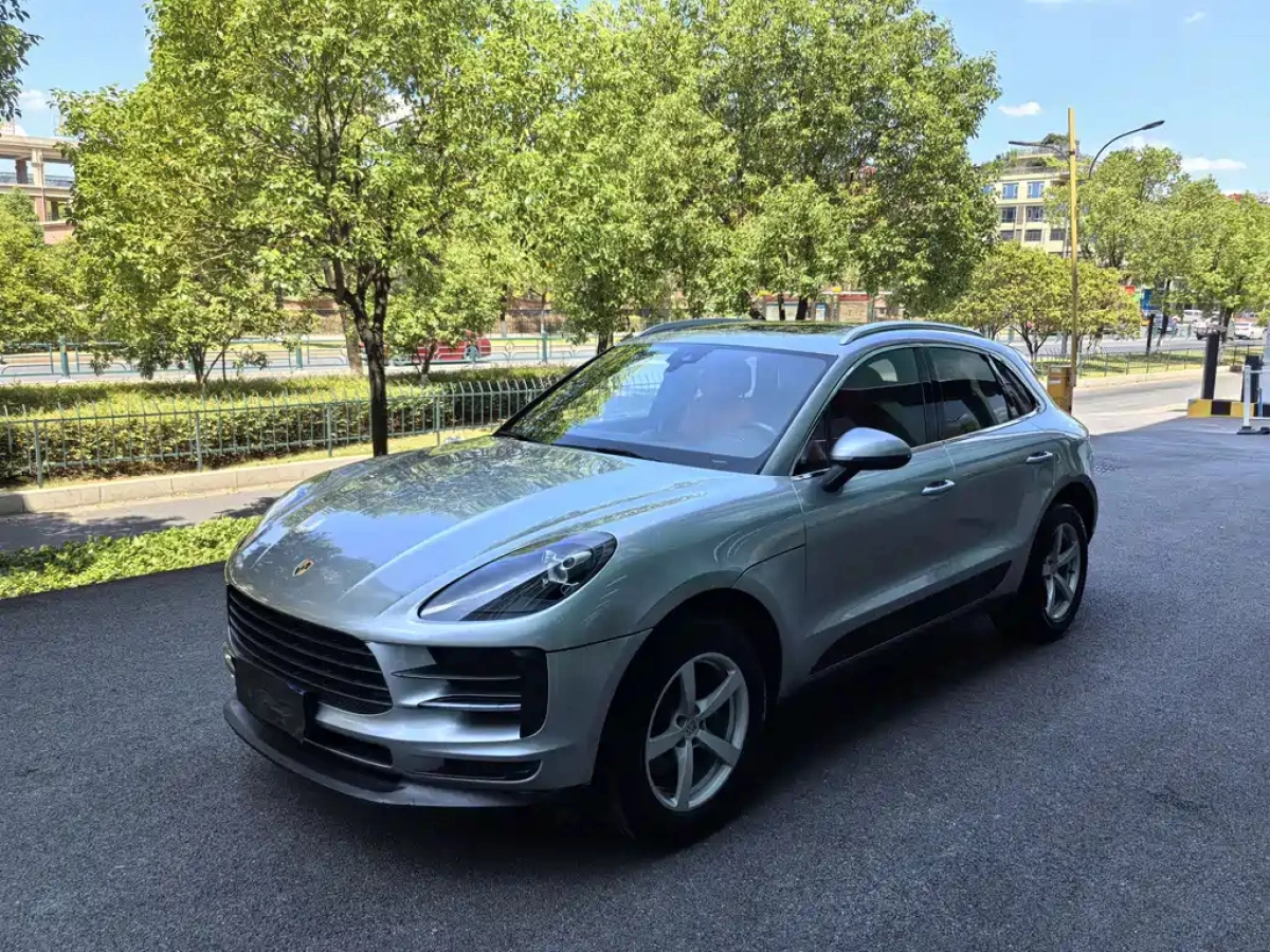 PORSCHE MACAN  2019