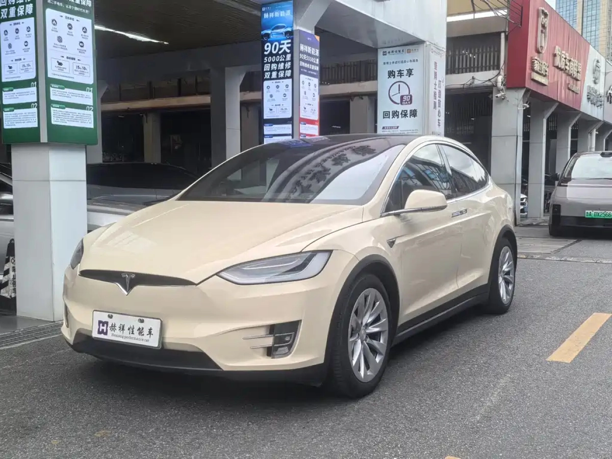 TESLA MODEL X