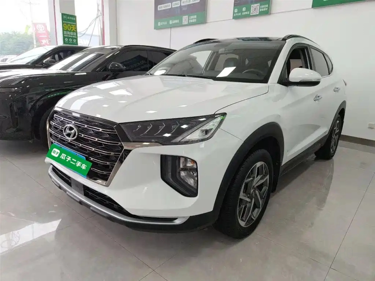 HYUNDAI TUCSON  2021