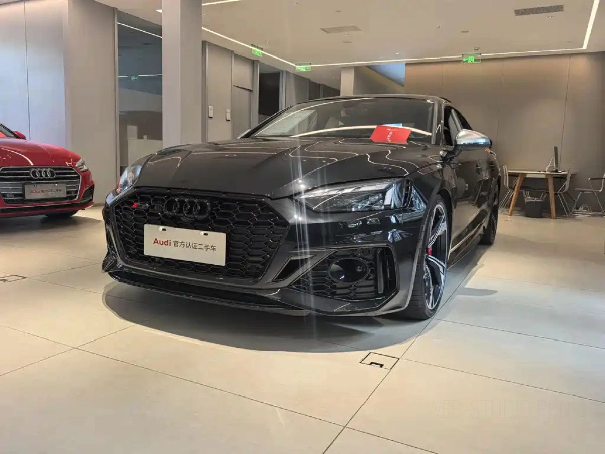 AUDI RS 5  2025