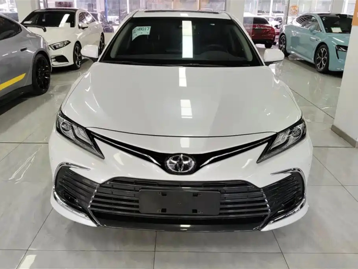 TOYOTA CAMRY