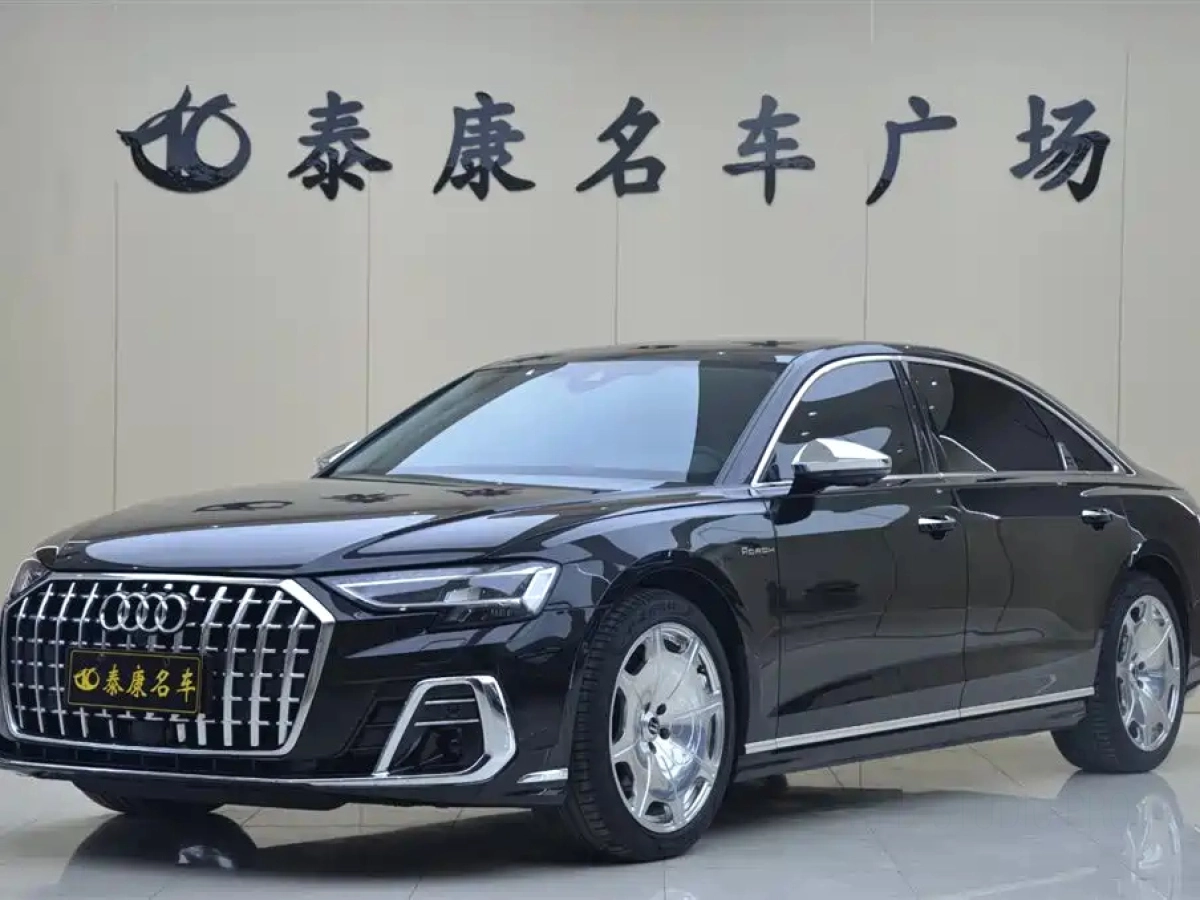 AUDI A8  2025