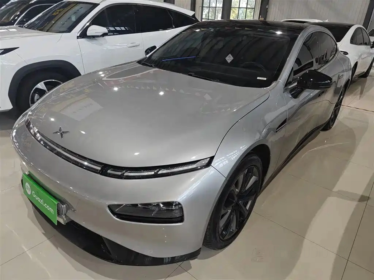 XPENG MOTORS P7  2023