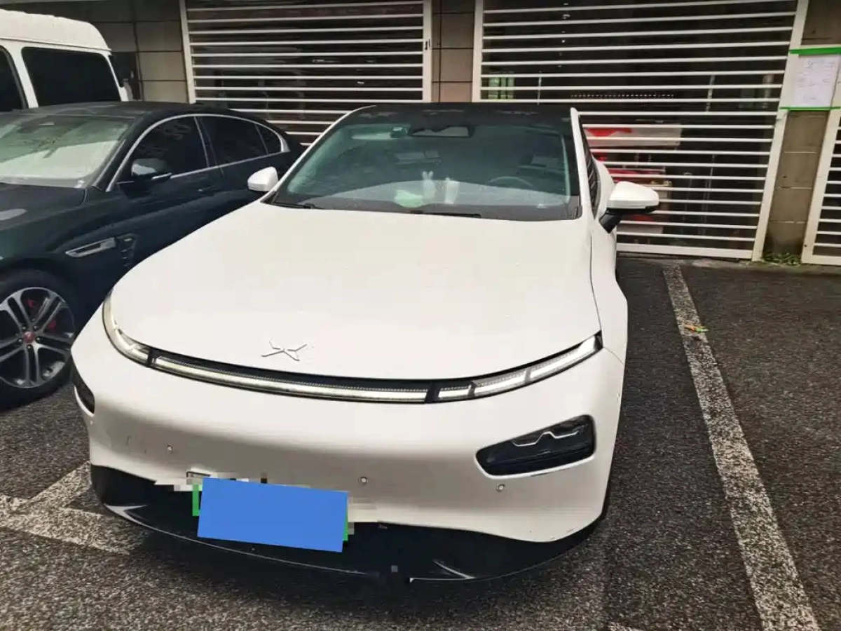 XPENG MOTORS P7  2023