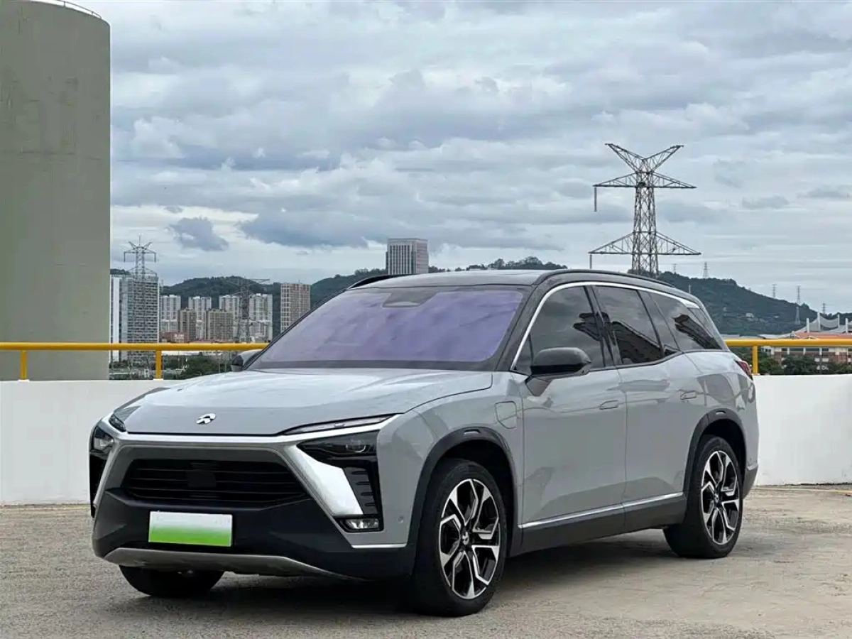 NIO ES8