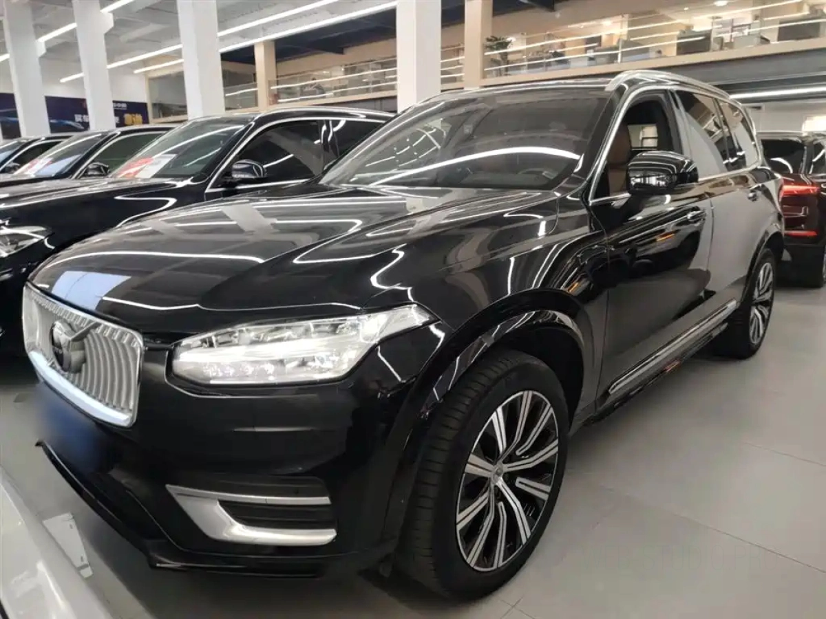 VOLVO XC90