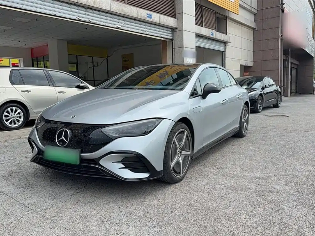 MERCEDES BENZ EQE