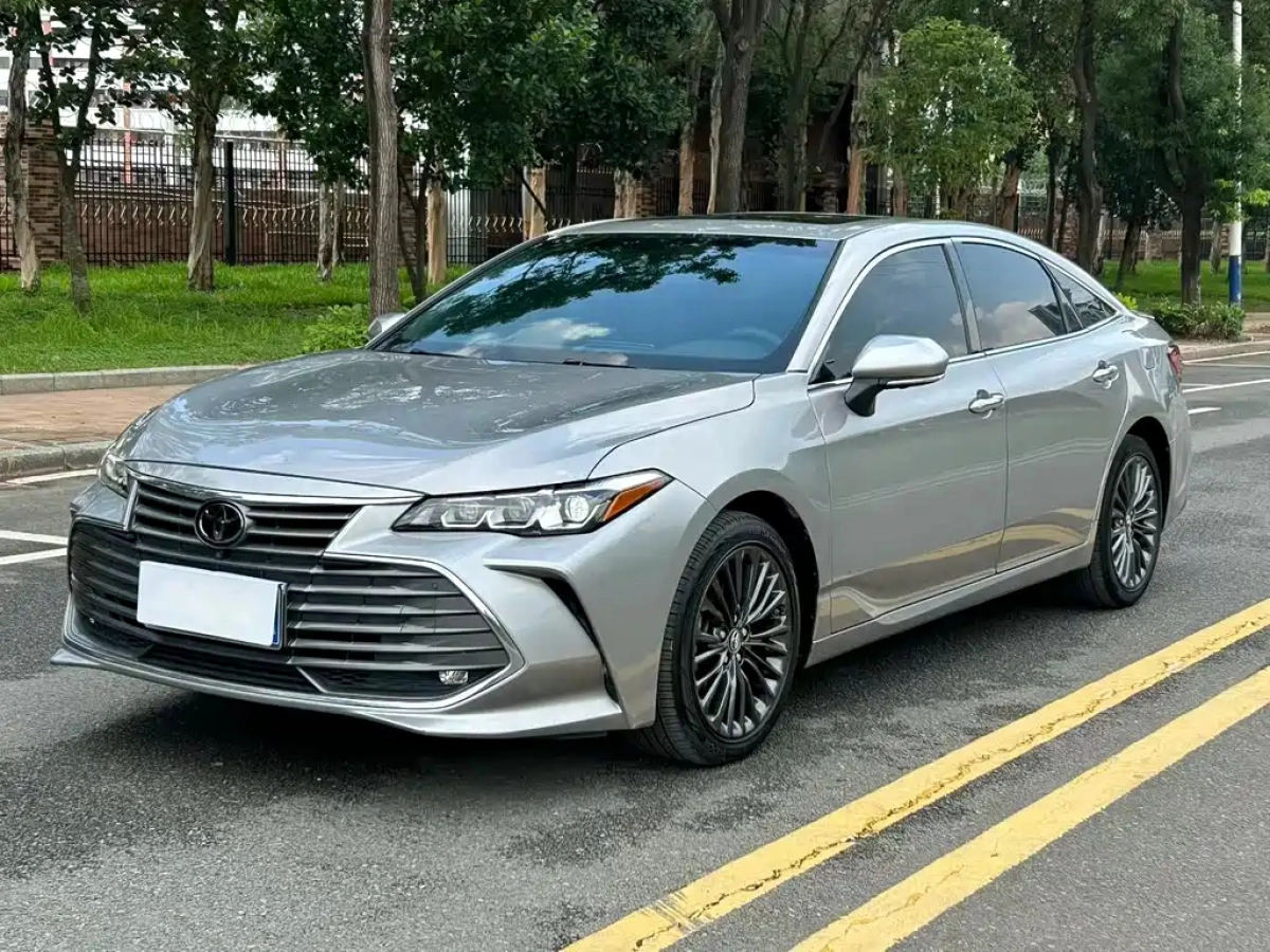 TOYOTA AVALON  2020