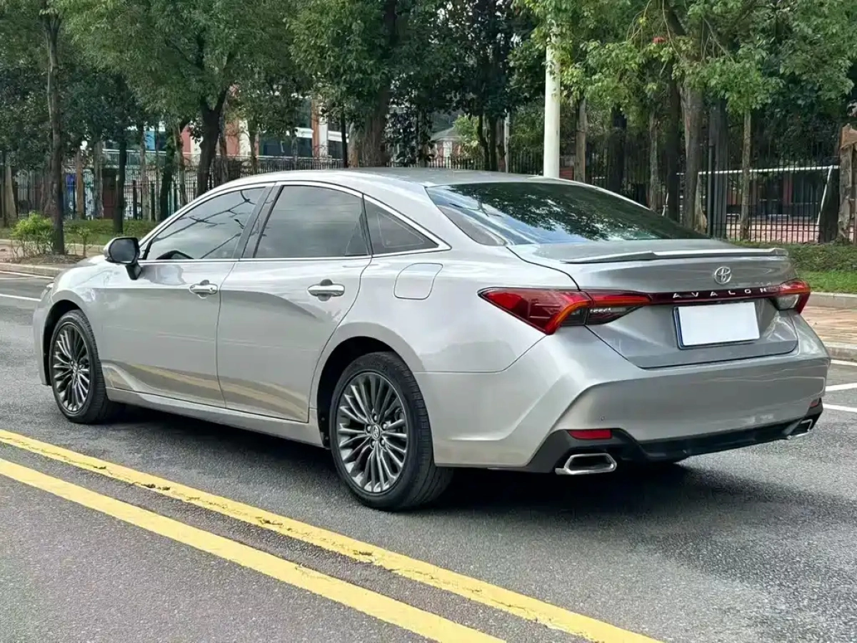 TOYOTA AVALON