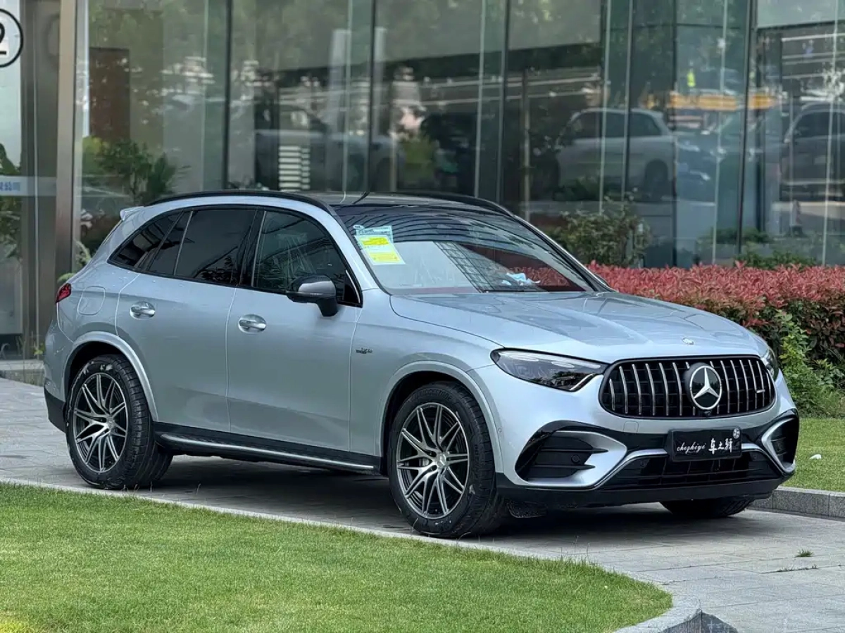 MERCEDES BENZ GLC AMG  2025
