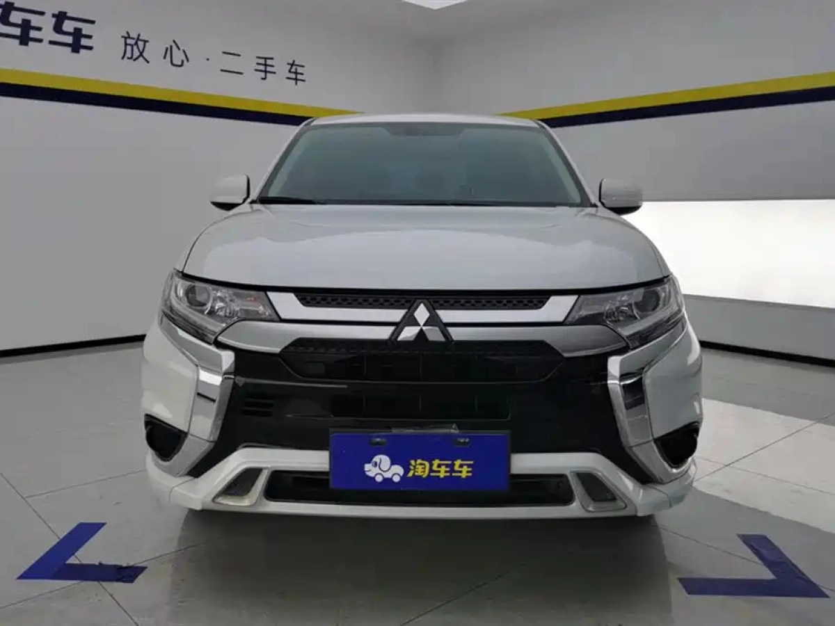 MITSUBISHI OUTLANDER