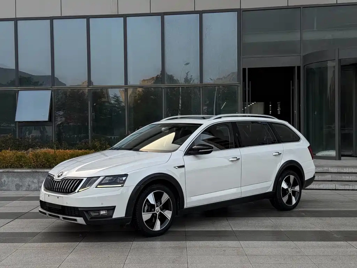 SKODA OCTAVIA  2020