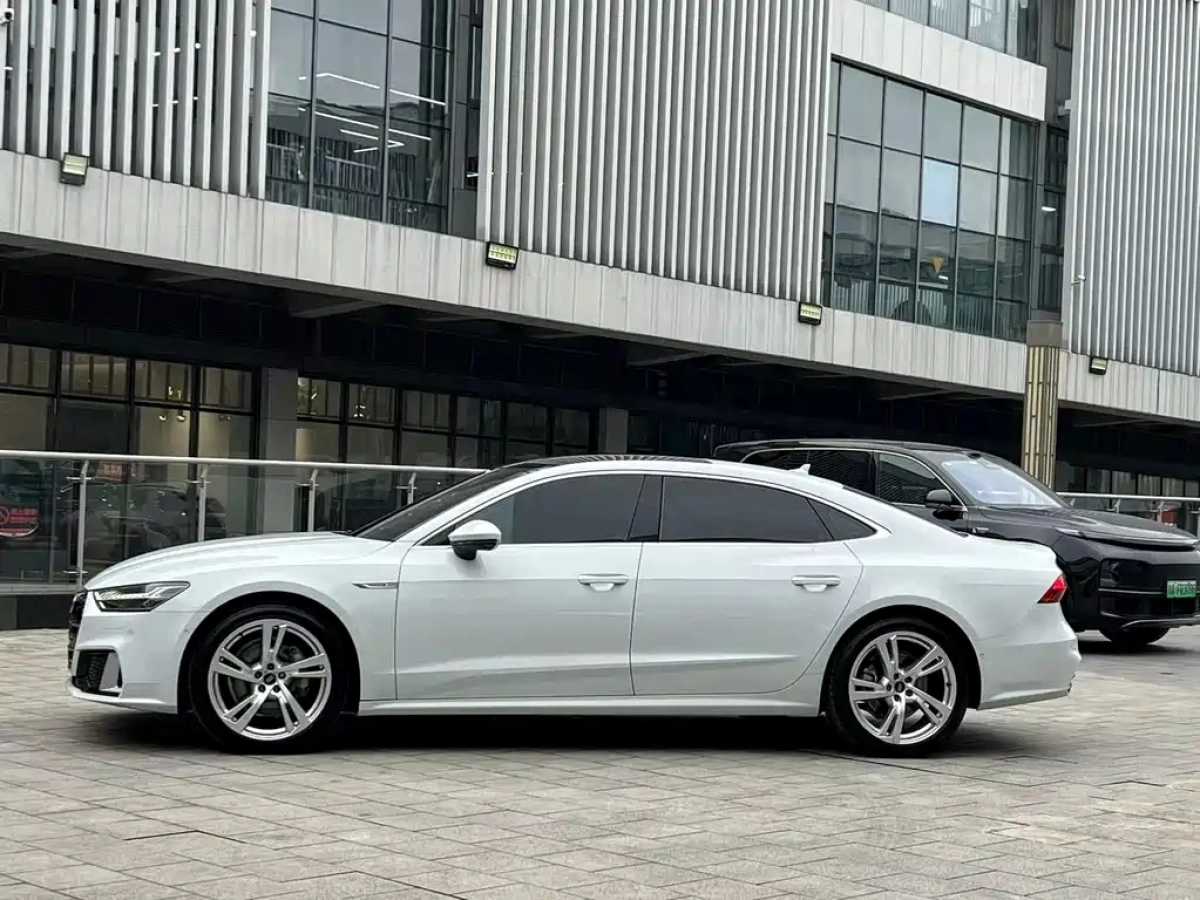 AUDI A7L