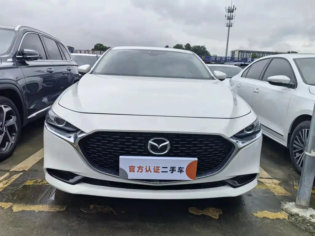 MAZDA 3 AXELA
