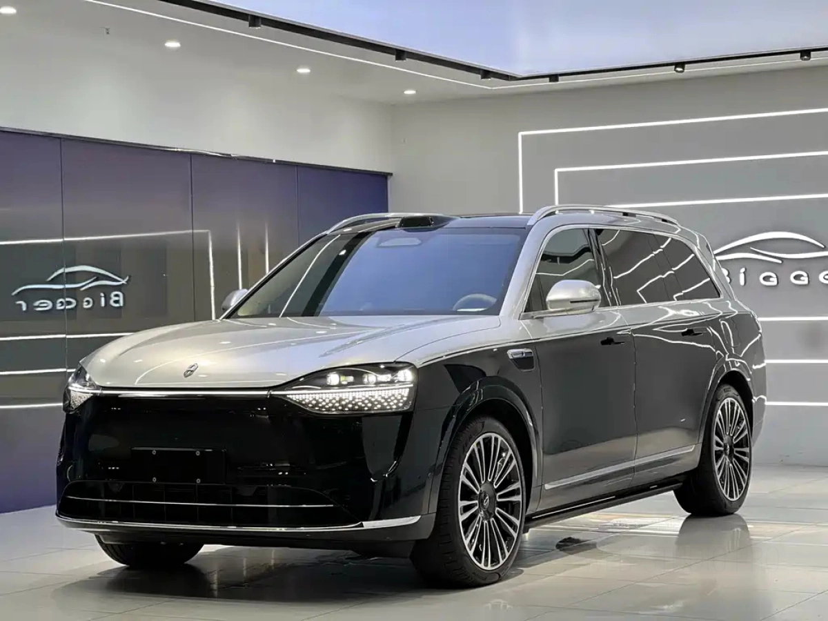 HUAWEI HARMON AITO M9  2025