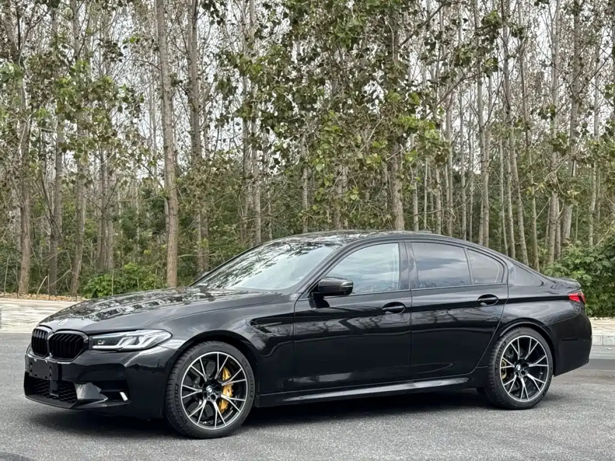 BMW M5  2021