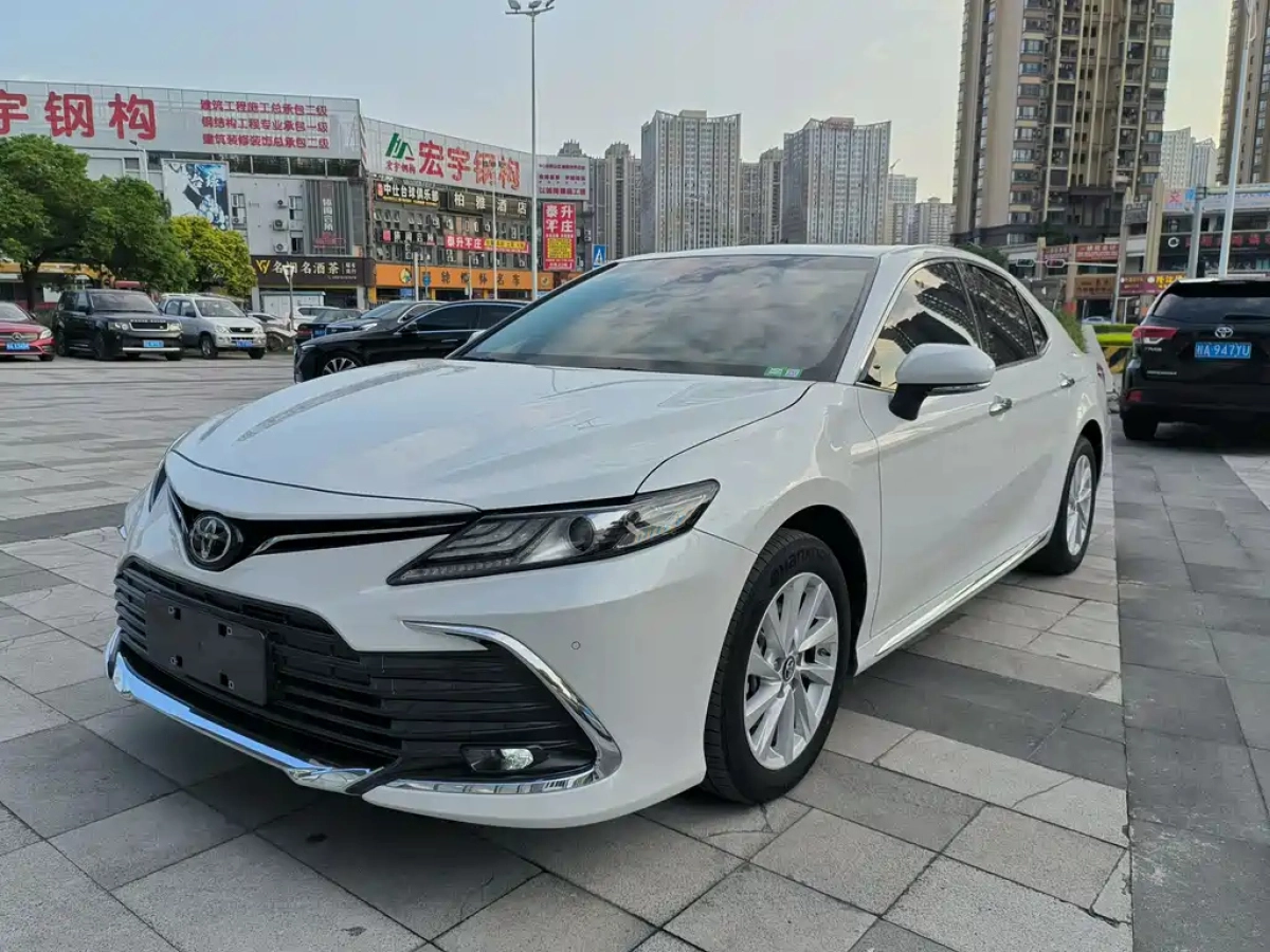 TOYOTA CAMRY
