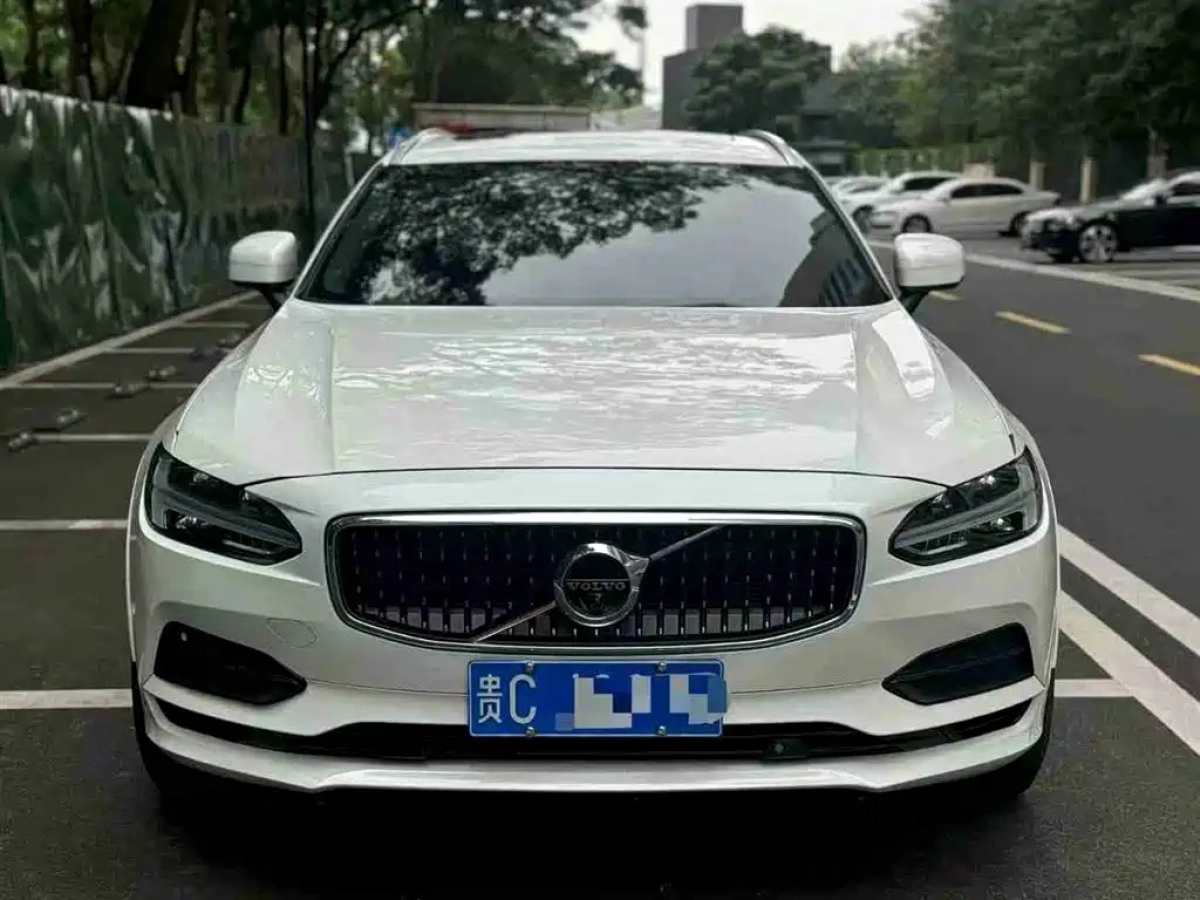 VOLVO V90  2019
