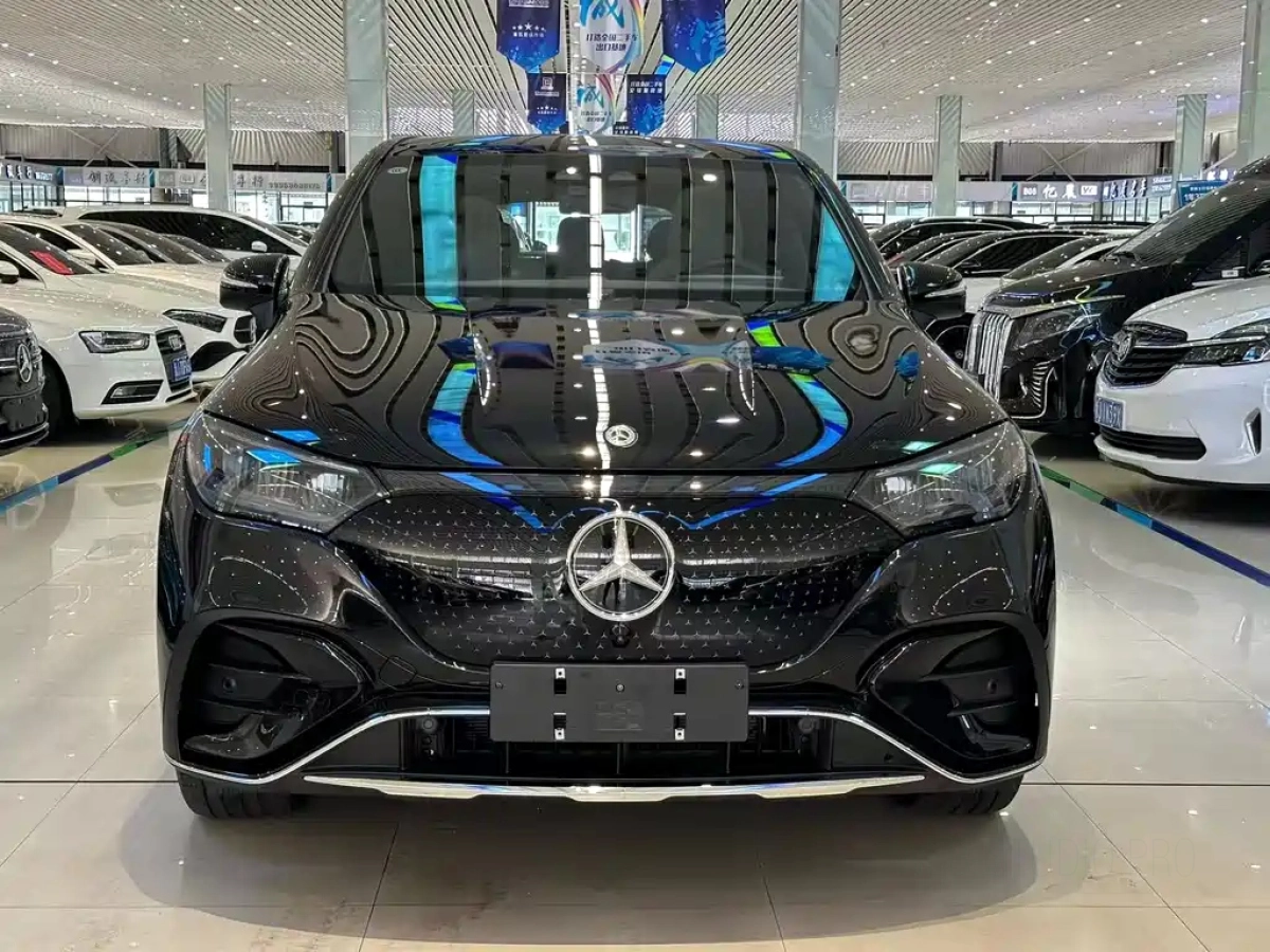 MERCEDES BENZ EQE SUV